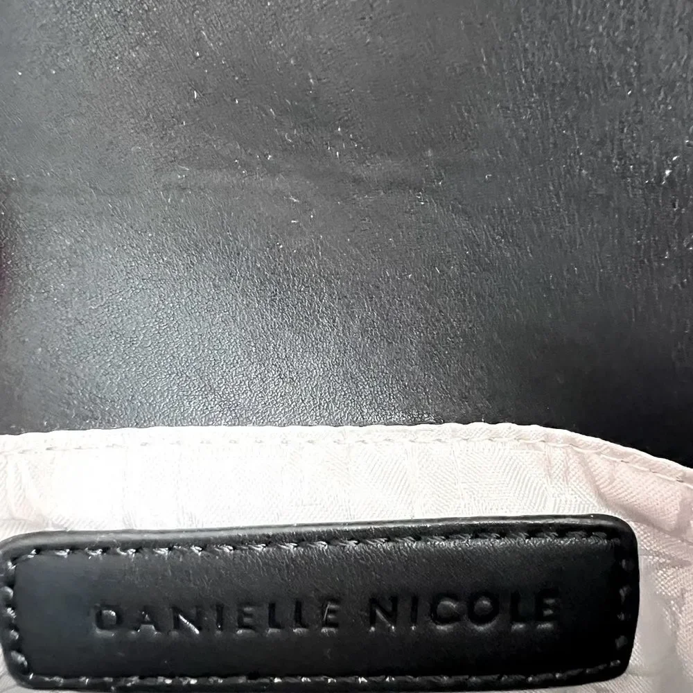 DANIELLE NICOLE  Black TINA CROSSBODY Clutch Purse Wallet